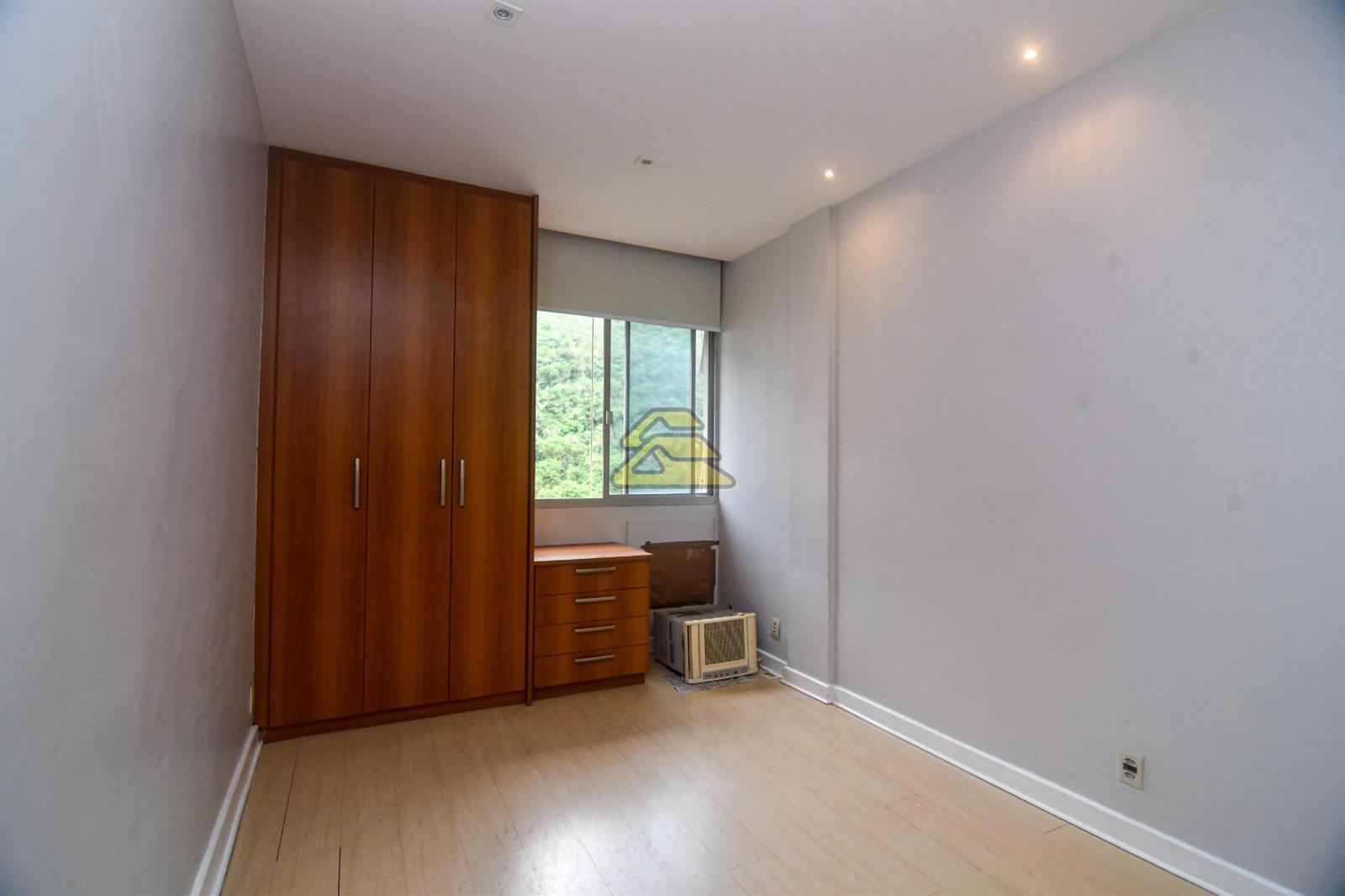 Apartamento à venda com 3 quartos, 131m² - Foto 20