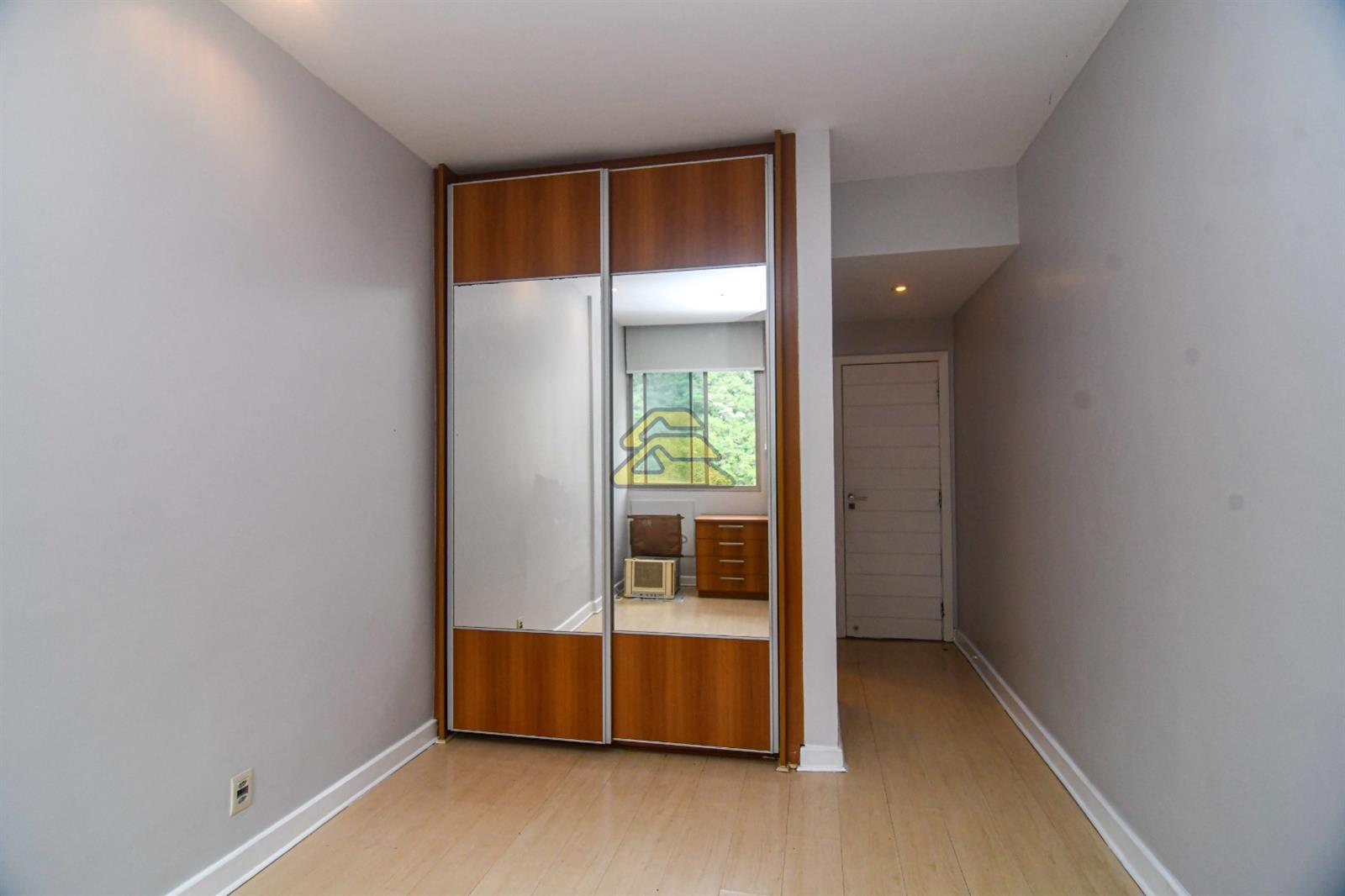 Apartamento à venda com 3 quartos, 131m² - Foto 21