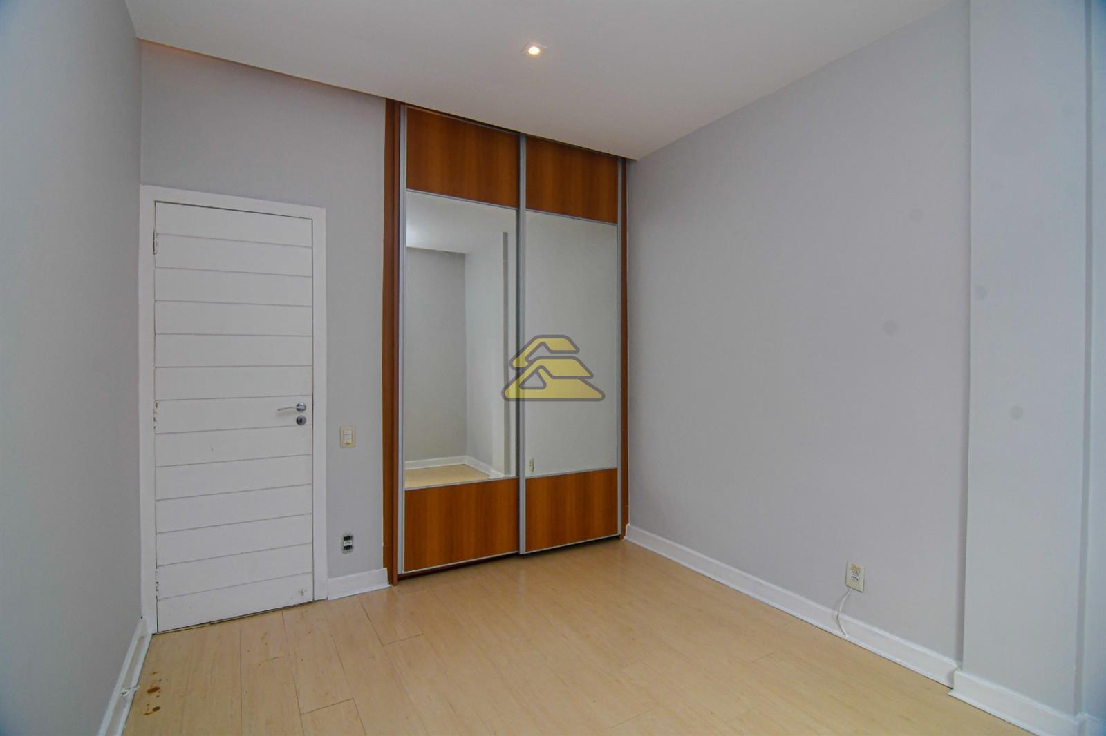 Apartamento à venda com 3 quartos, 131m² - Foto 24