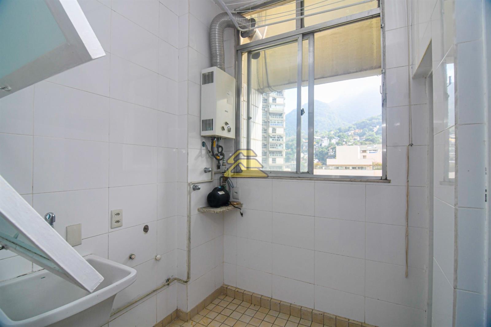 Apartamento à venda com 3 quartos, 131m² - Foto 34