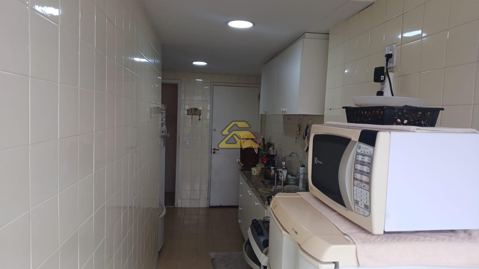 Apartamento à venda com 2 quartos, 68m² - Foto 18