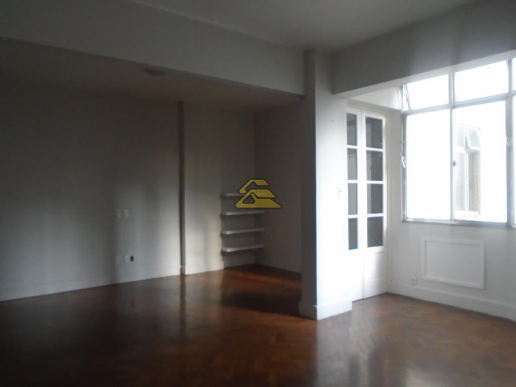 Apartamento para alugar com 1 quarto, 62m² - Foto 1