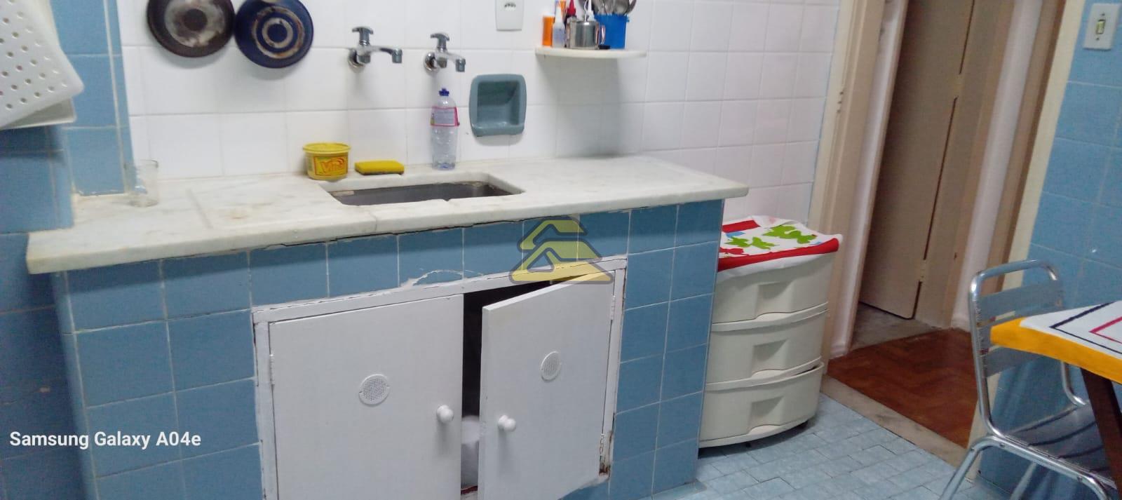 Apartamento à venda com 2 quartos, 62m² - Foto 12