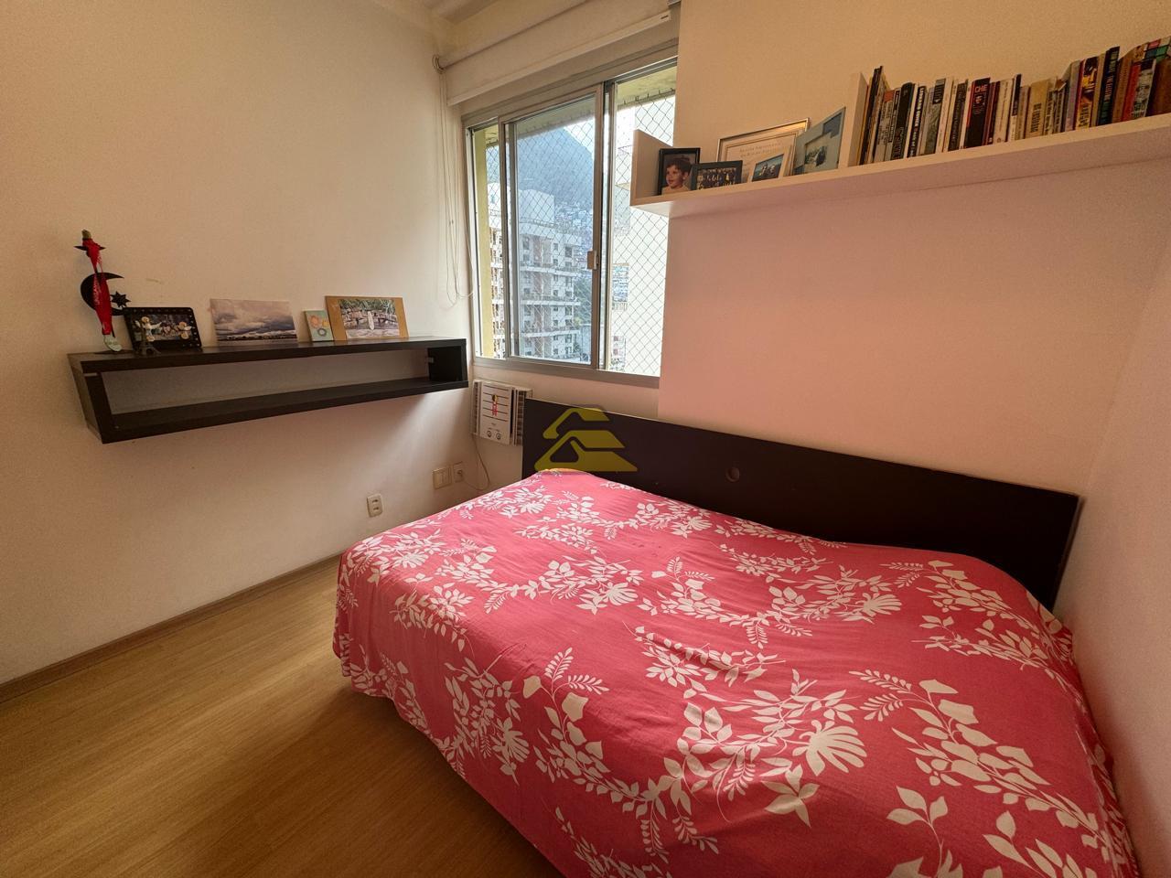 Apartamento à venda com 4 quartos, 149m² - Foto 15