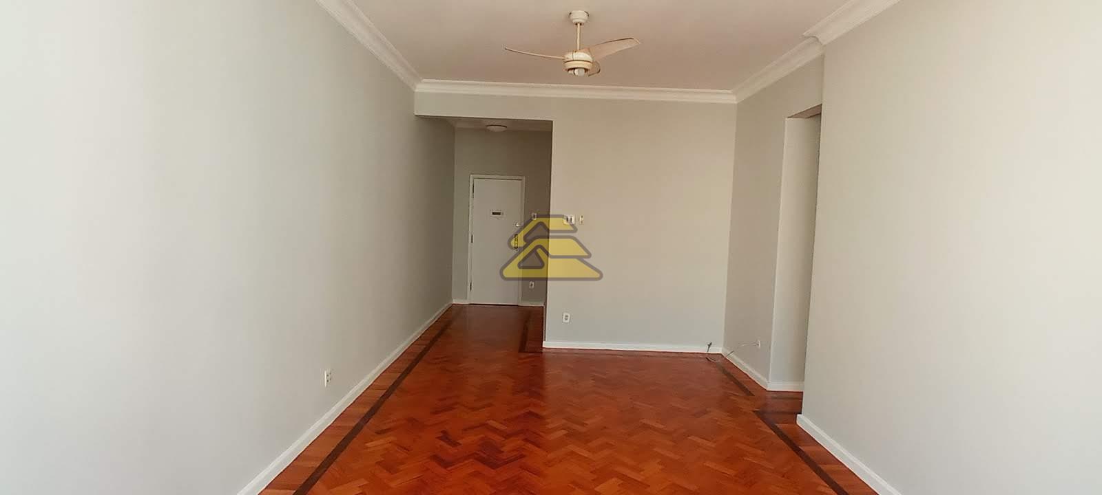 Apartamento à venda com 3 quartos, 107m² - Foto 1