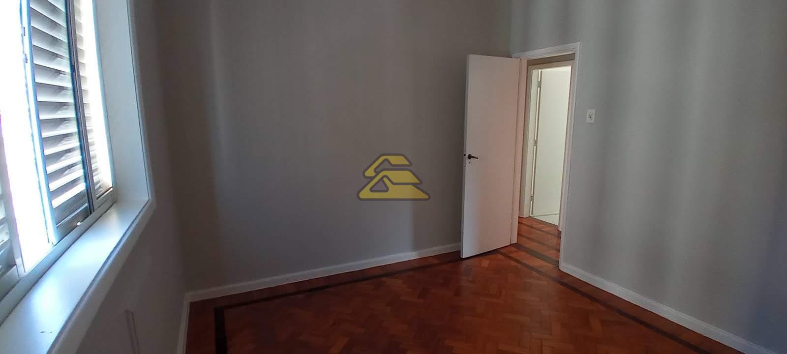 Apartamento à venda com 3 quartos, 107m² - Foto 13