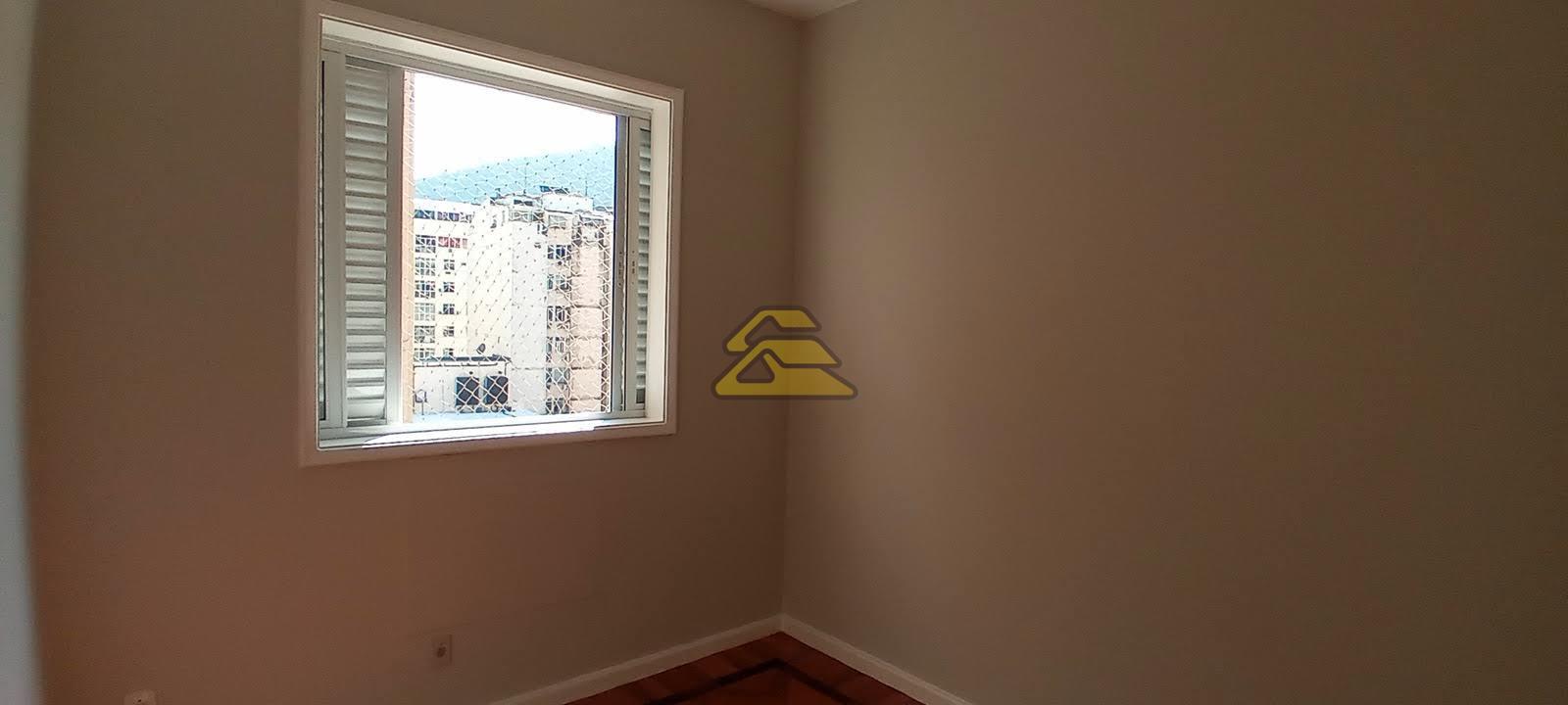 Apartamento à venda com 3 quartos, 107m² - Foto 12