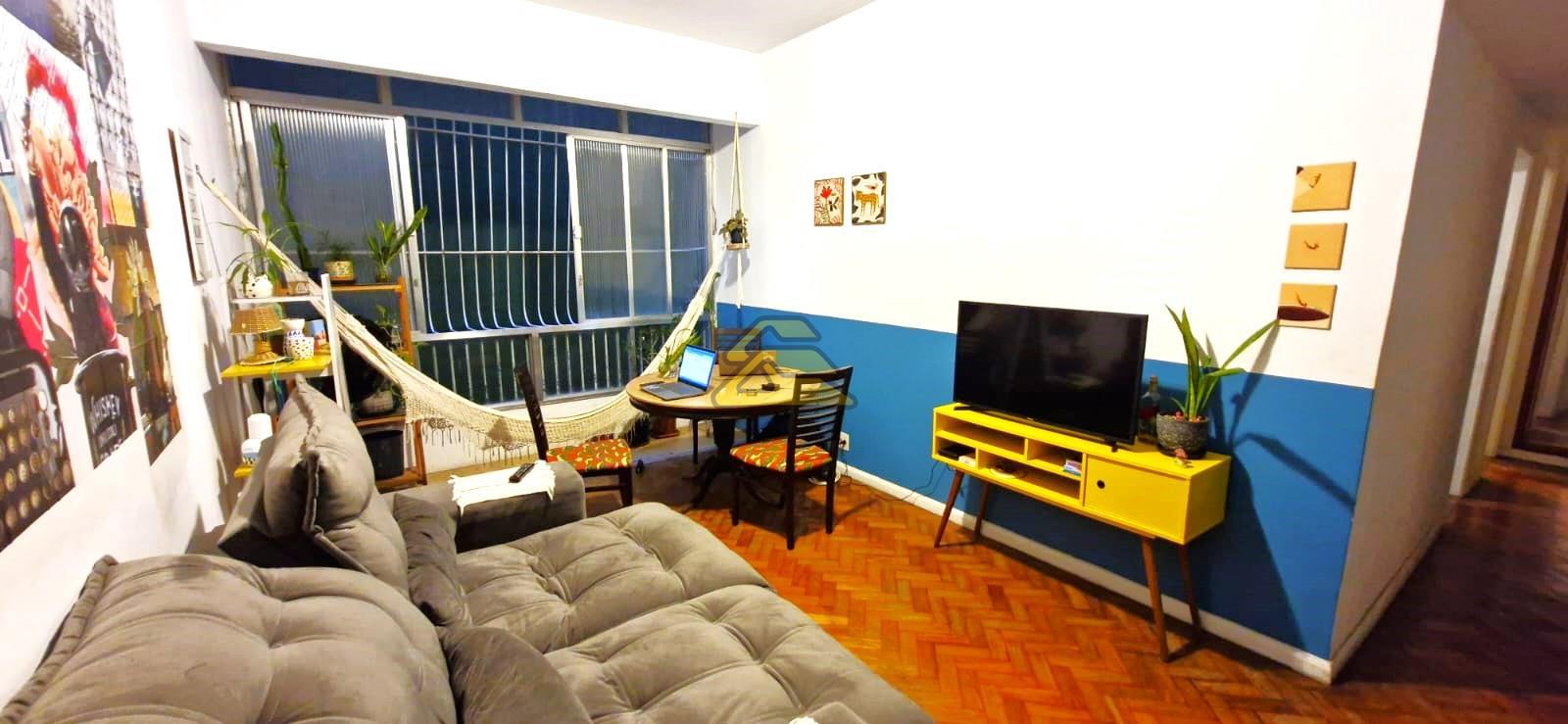 Apartamento à venda com 3 quartos, 108m² - Foto 2