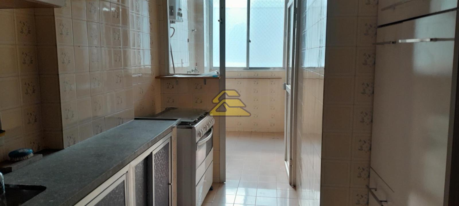 Apartamento à venda com 2 quartos, 100m² - Foto 13