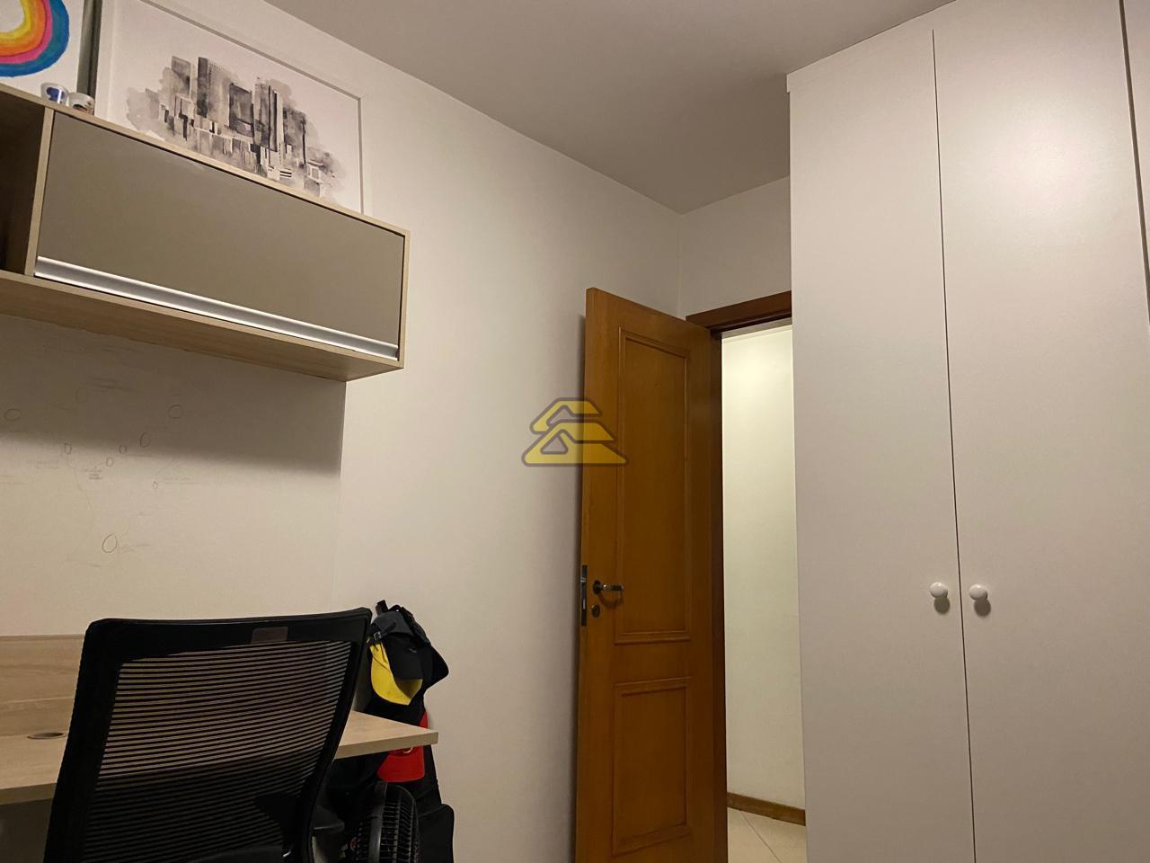 Apartamento à venda com 3 quartos, 97m² - Foto 10