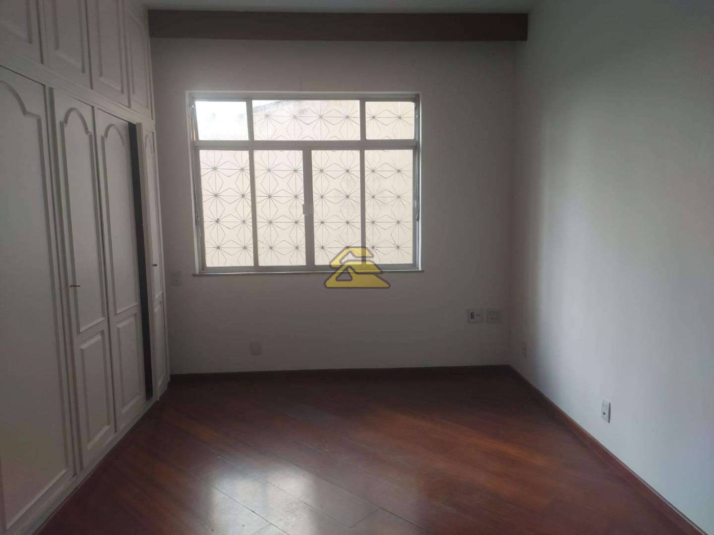 Apartamento à venda com 4 quartos, 235m² - Foto 18