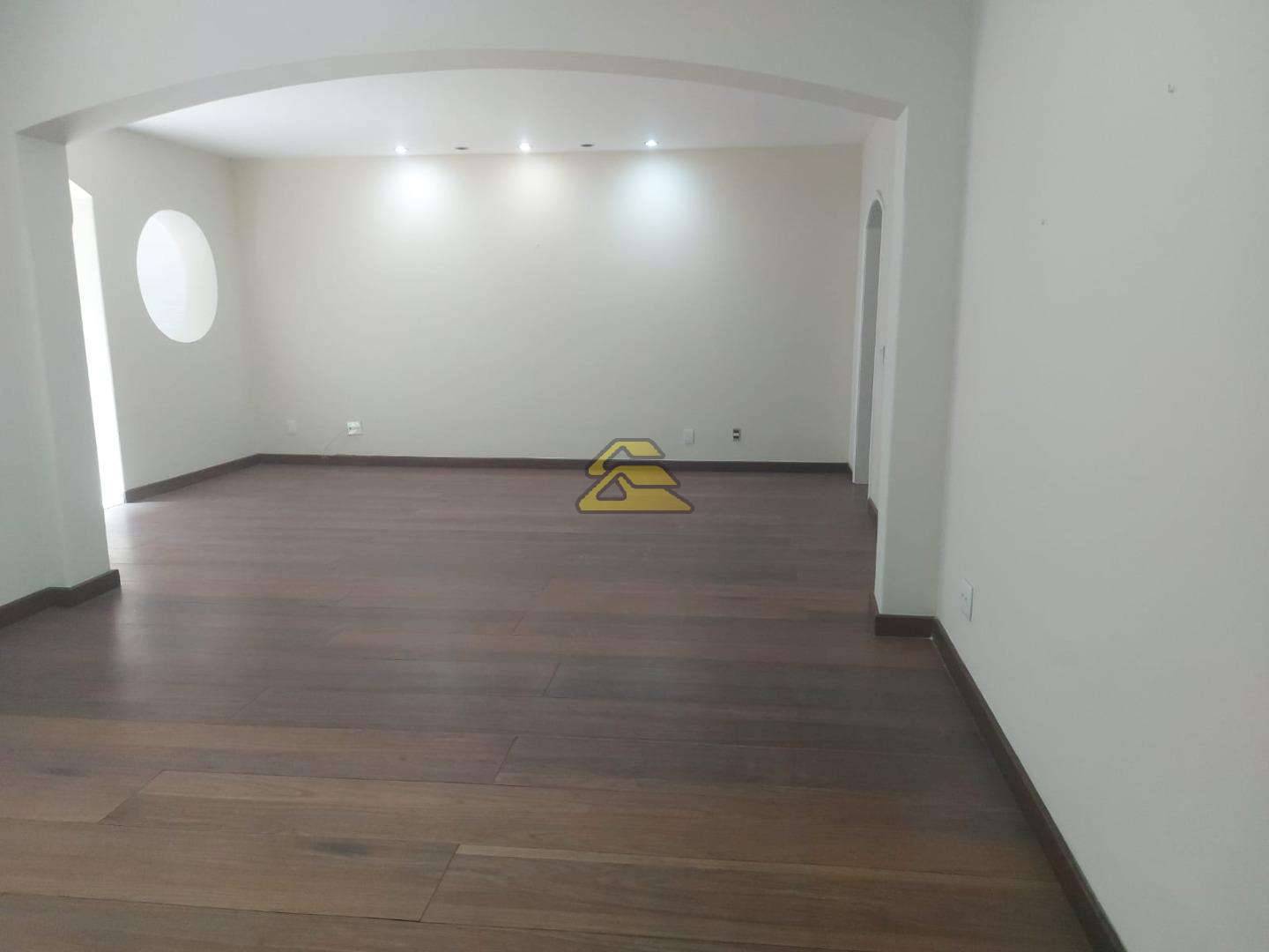 Apartamento à venda com 4 quartos, 235m² - Foto 2