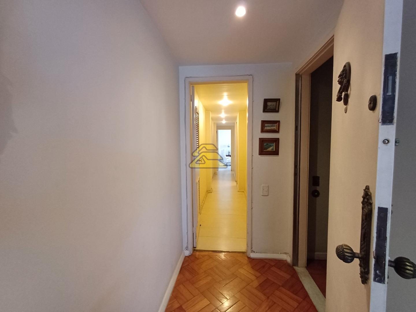 Apartamento à venda com 3 quartos, 123m² - Foto 9