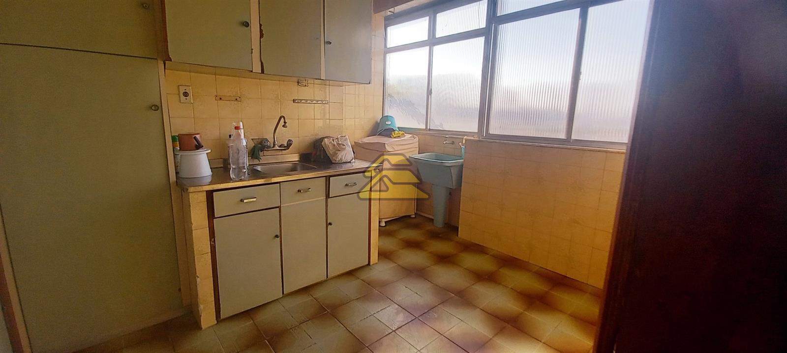 Apartamento à venda com 3 quartos, 145m² - Foto 21