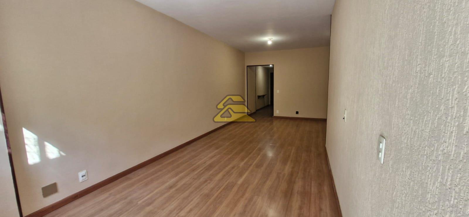 Apartamento à venda com 3 quartos, 140m² - Foto 4