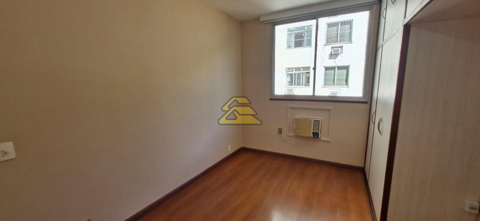 Apartamento à venda com 3 quartos, 140m² - Foto 23