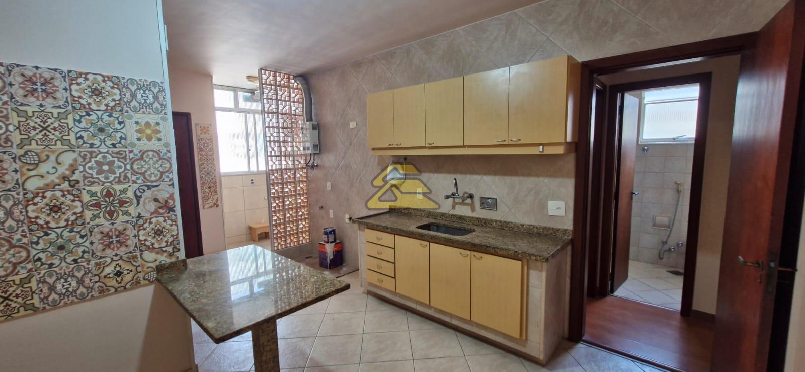 Apartamento à venda com 3 quartos, 140m² - Foto 31