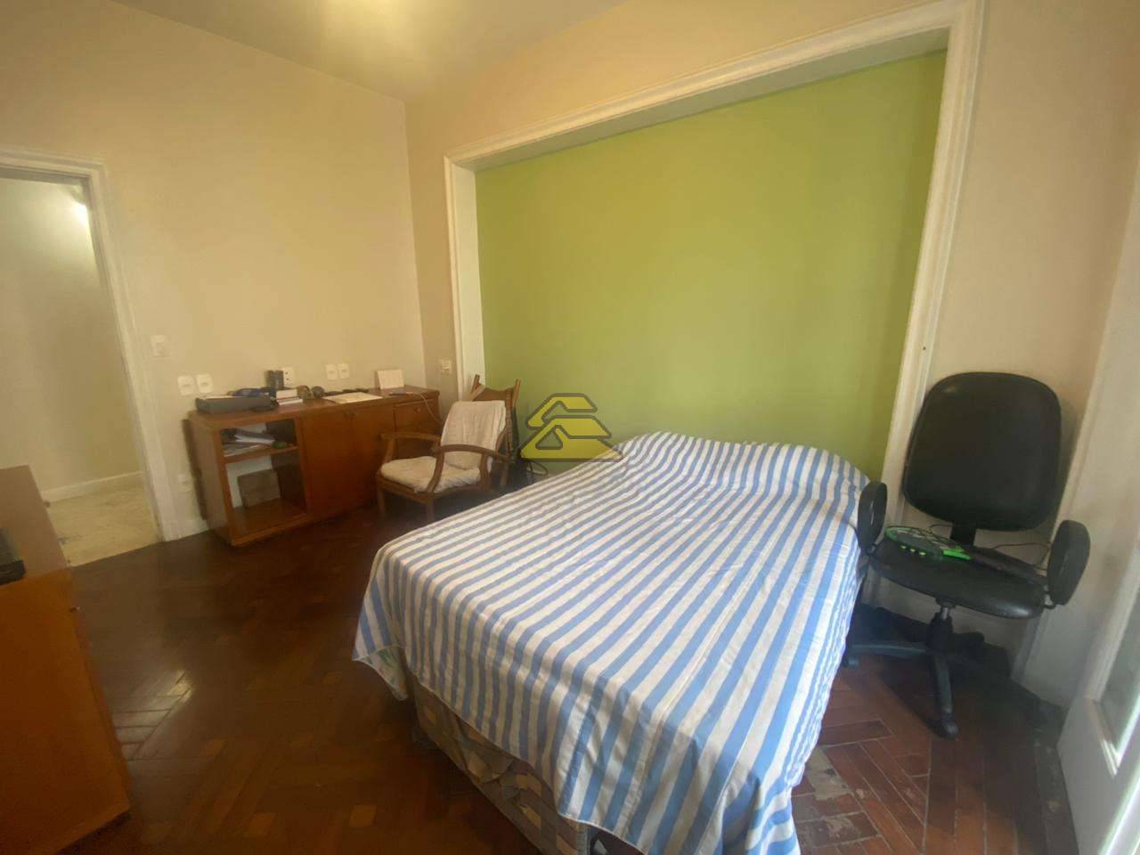 Apartamento à venda com 3 quartos, 270m² - Foto 14