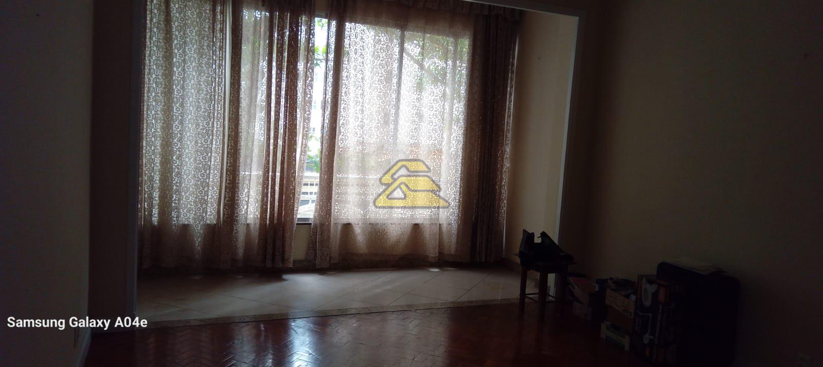 Apartamento à venda com 3 quartos, 121m² - Foto 2