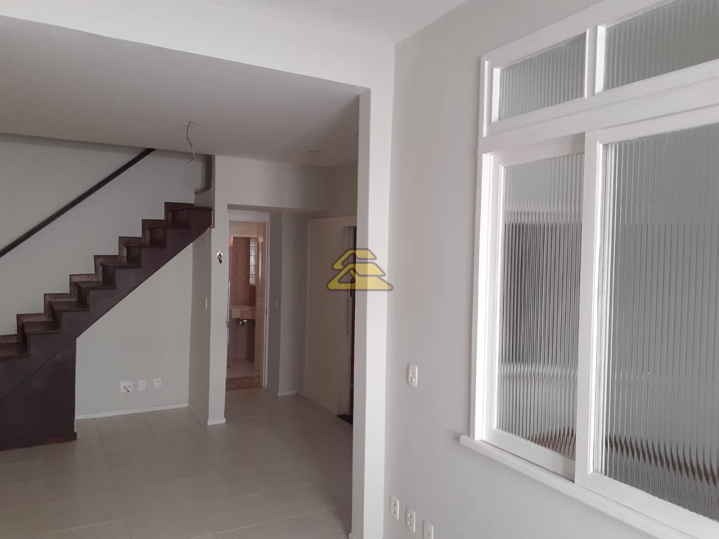 Apartamento à venda com 2 quartos, 98m² - Foto 2