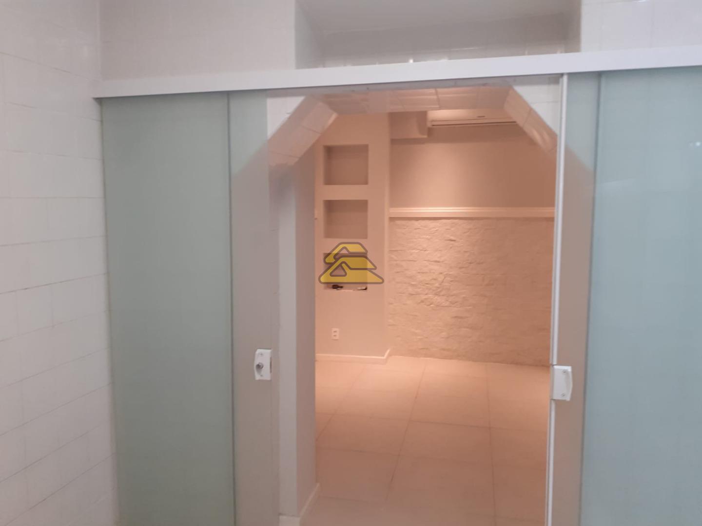 Apartamento à venda com 2 quartos, 98m² - Foto 2