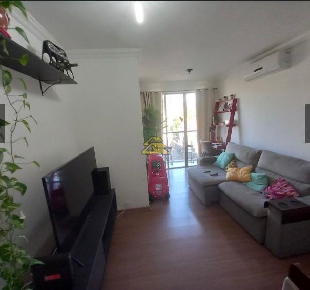 Apartamento à venda com 2 quartos, 77m² - Foto 3