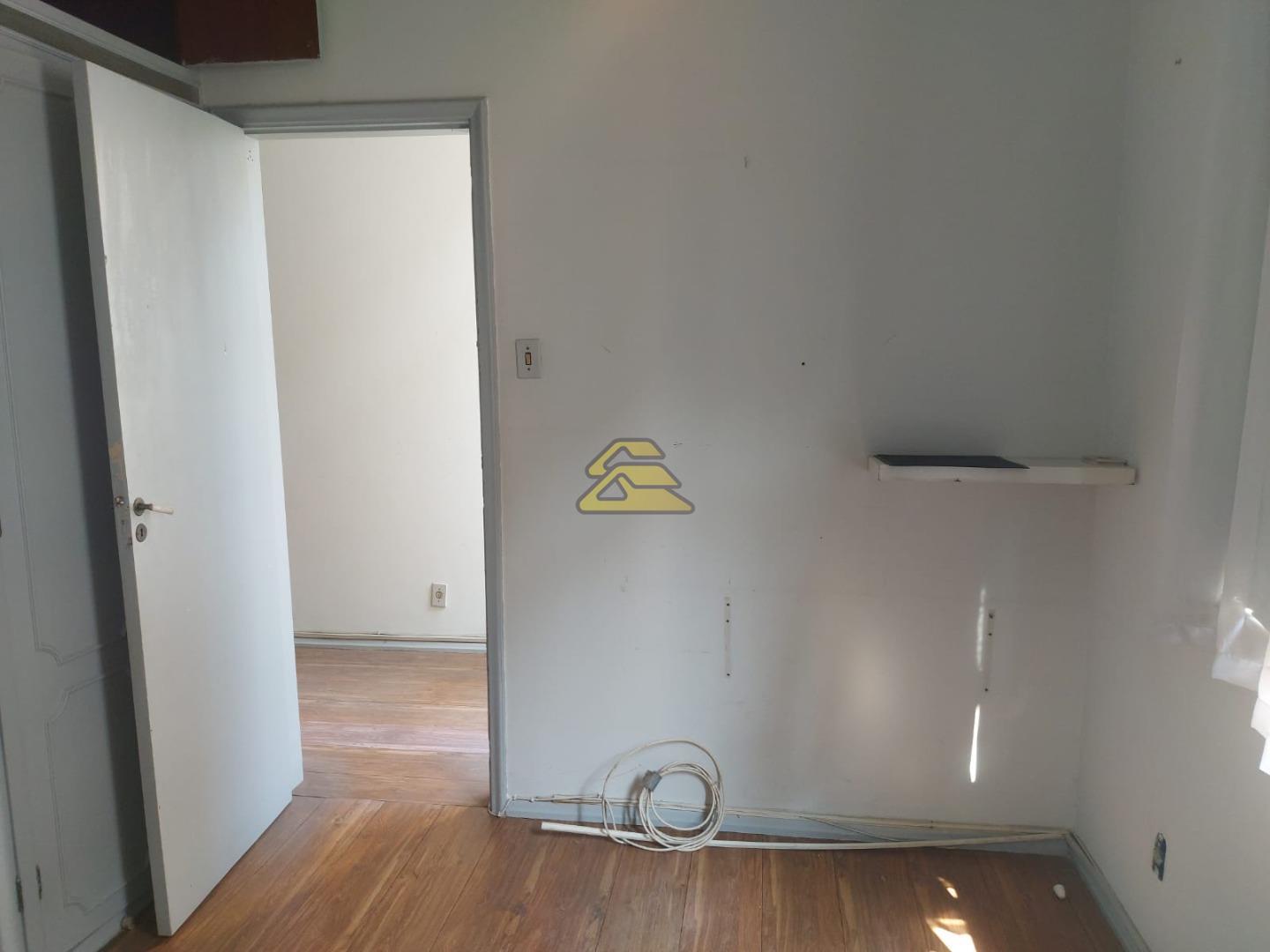 Apartamento à venda com 2 quartos, 61m² - Foto 3