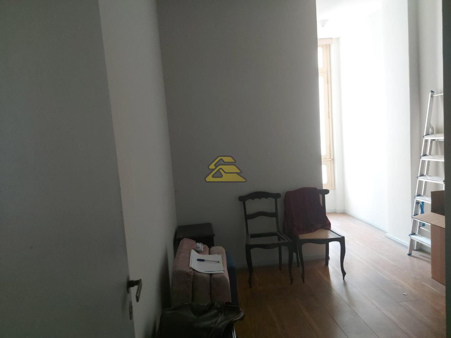 Apartamento à venda com 2 quartos, 61m² - Foto 9