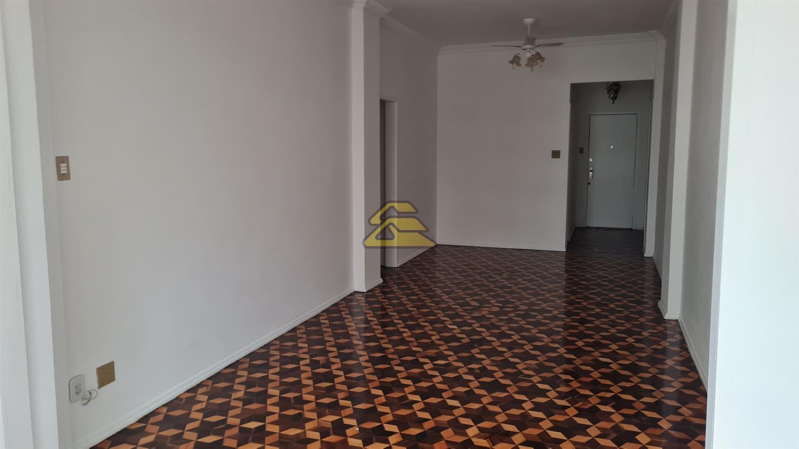 Apartamento à venda com 3 quartos, 118m² - Foto 2