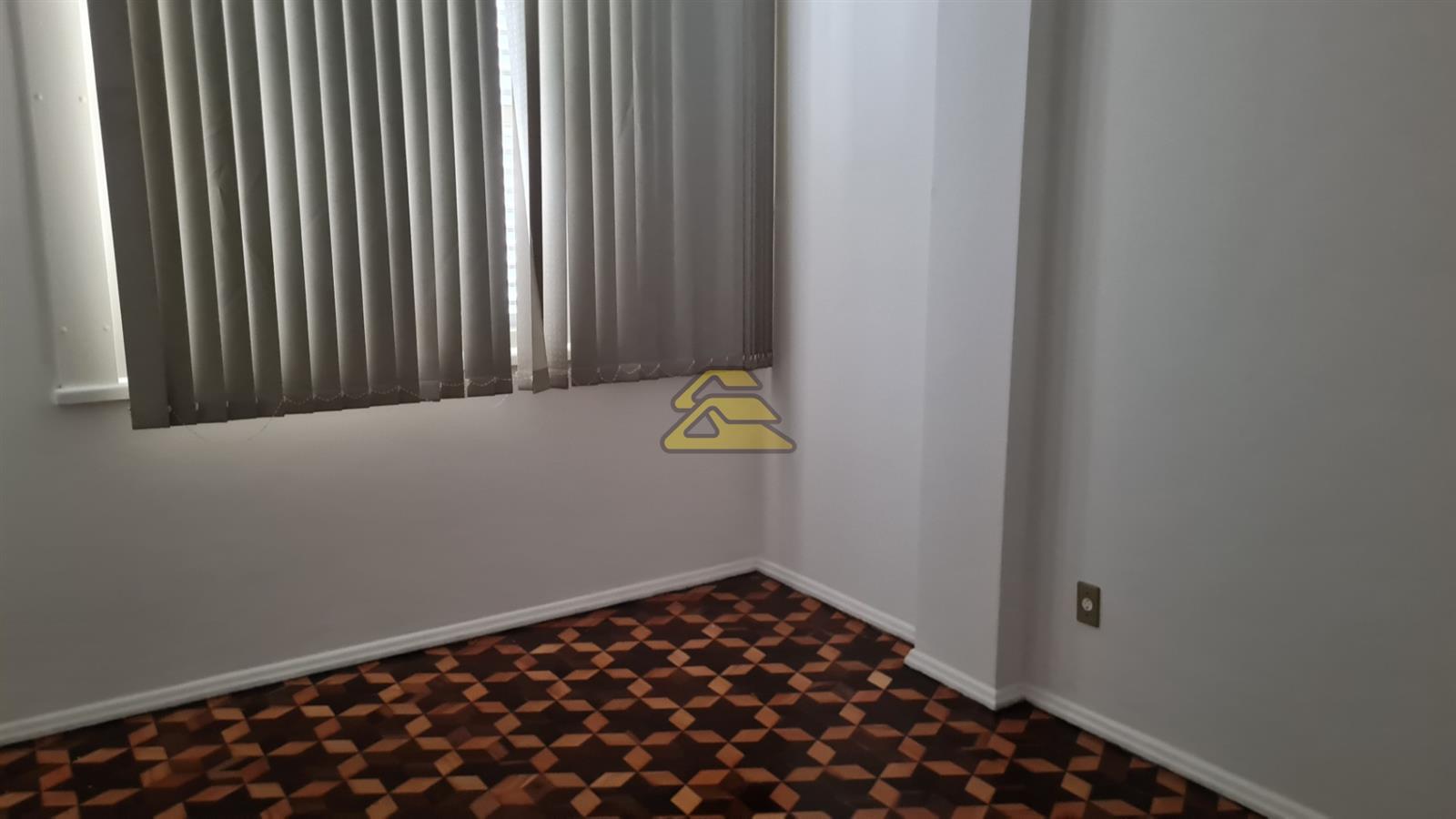 Apartamento à venda com 3 quartos, 118m² - Foto 4