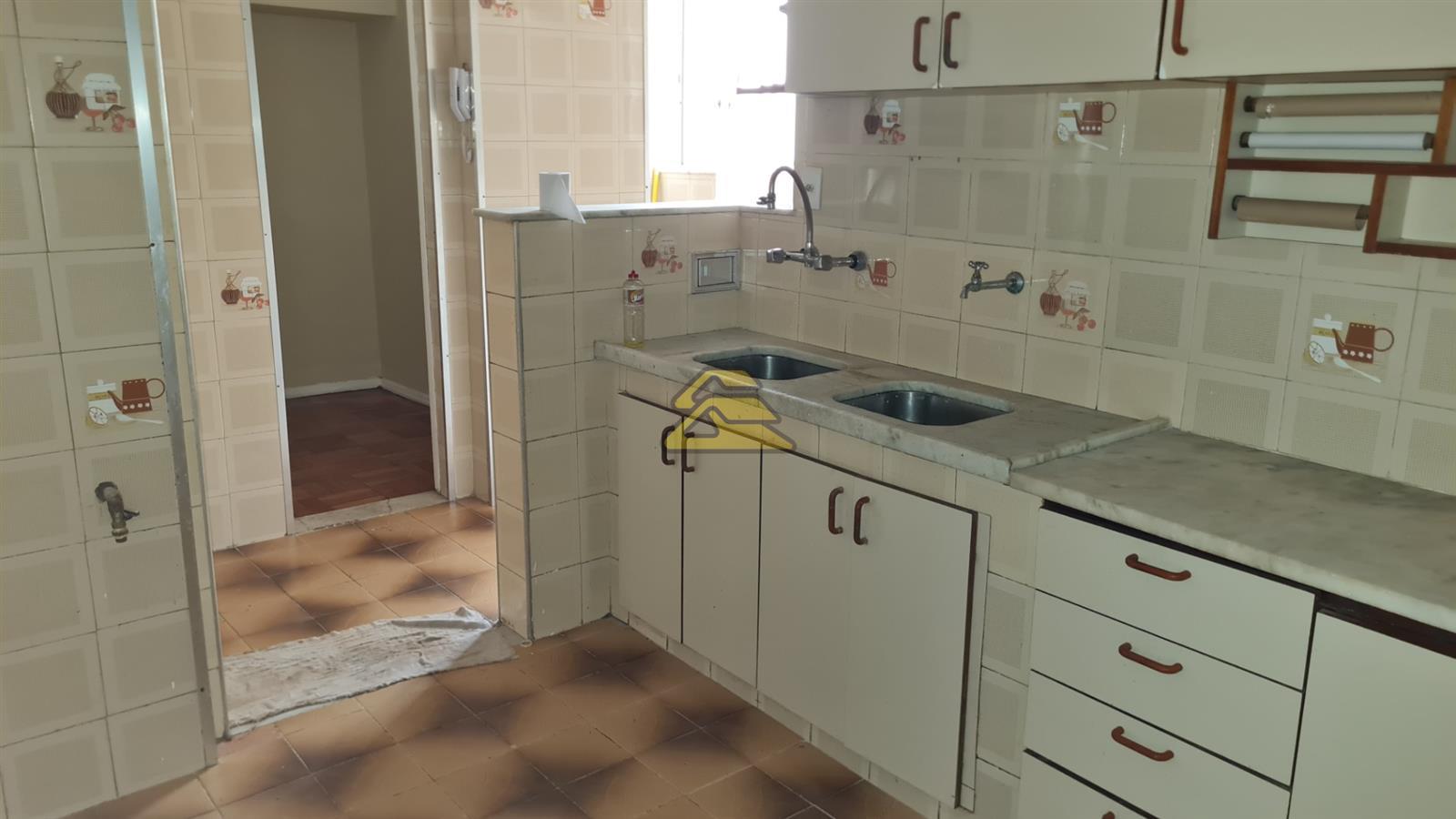 Apartamento à venda com 3 quartos, 118m² - Foto 19