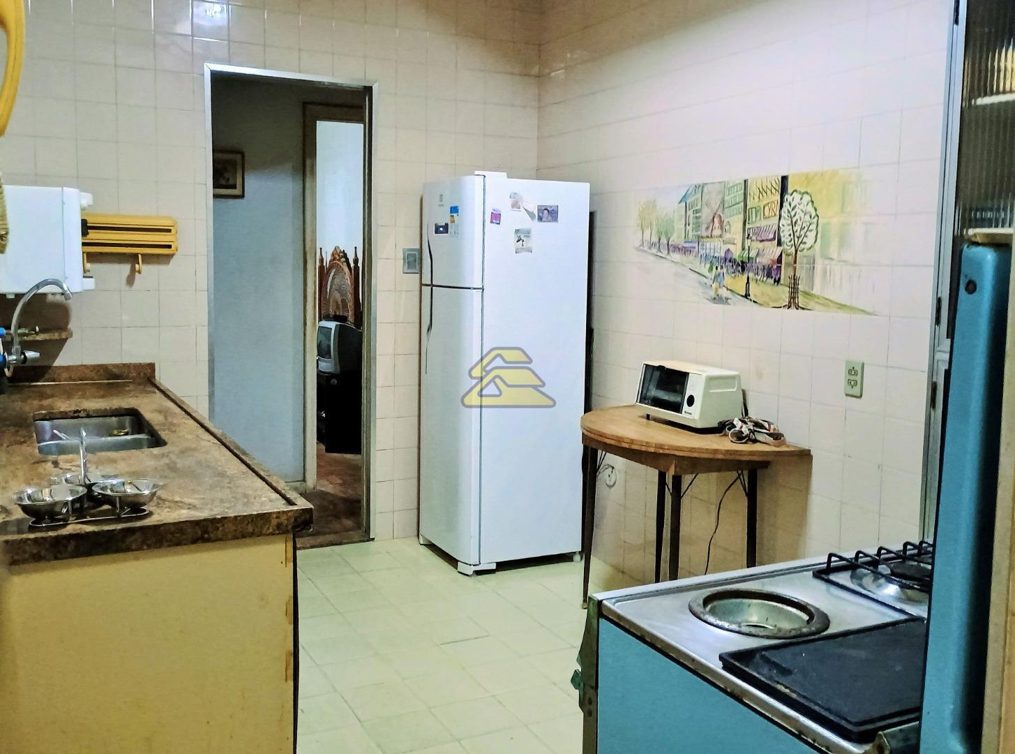 Apartamento à venda com 3 quartos, 130m² - Foto 23