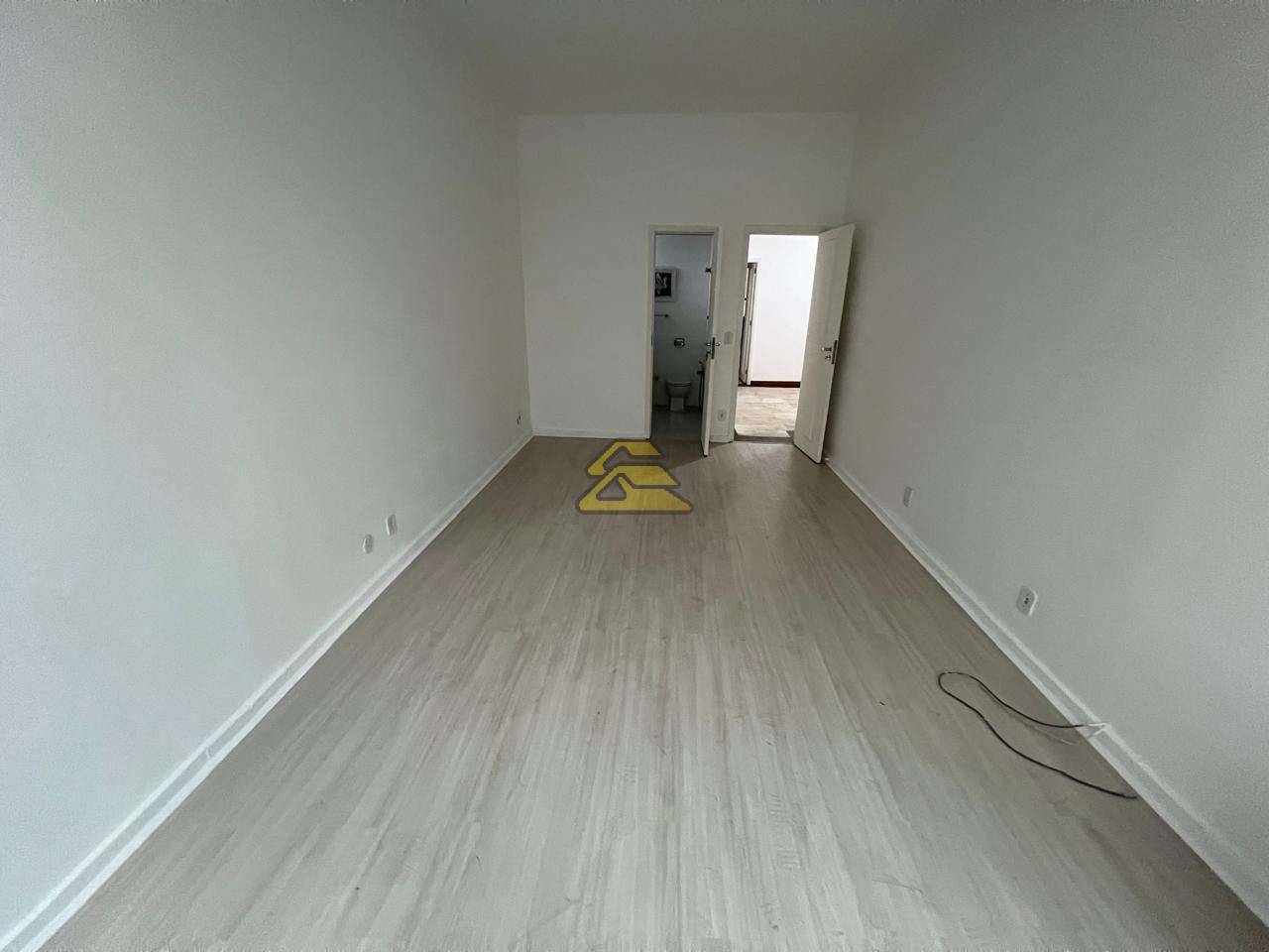 Apartamento à venda com 2 quartos, 130m² - Foto 4