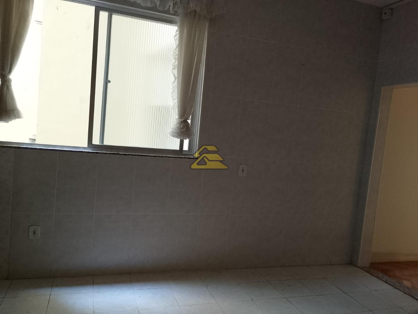 Apartamento à venda com 3 quartos, 230m² - Foto 17