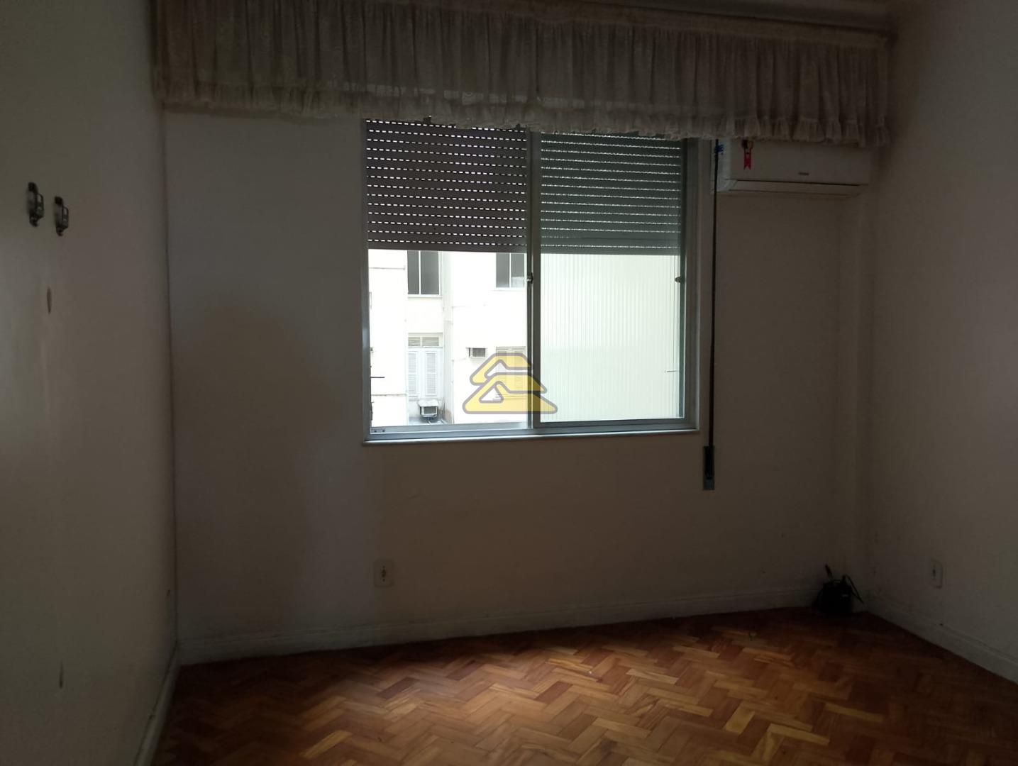 Apartamento à venda com 3 quartos, 230m² - Foto 18