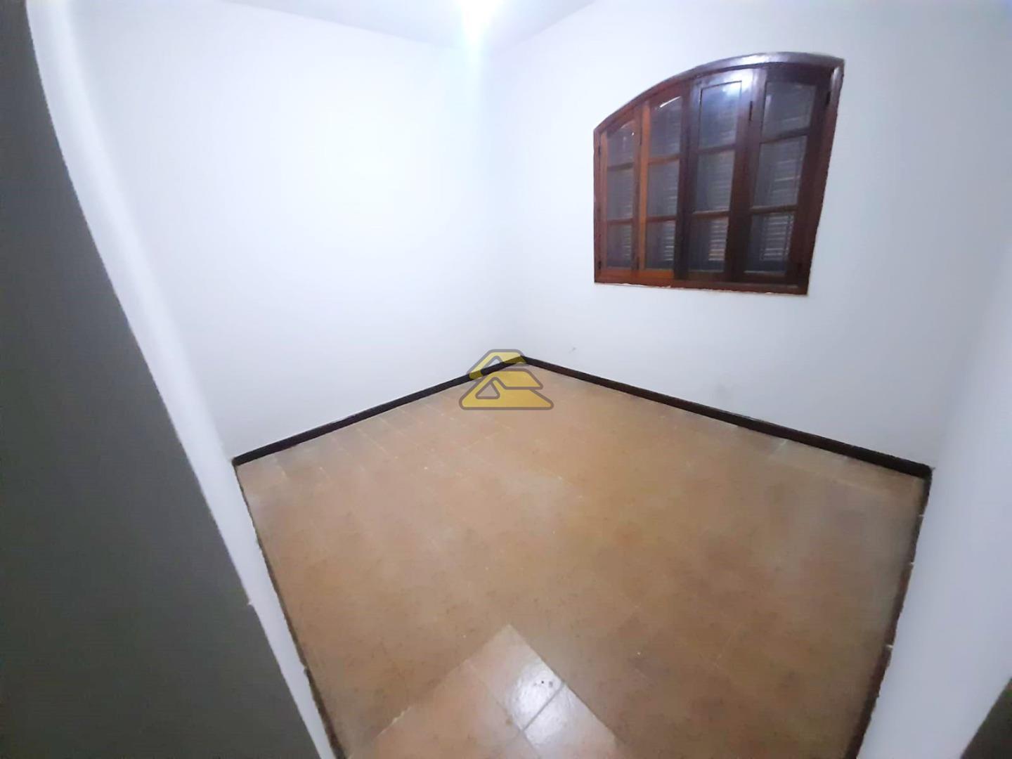 Casa à venda com 2 quartos, 65m² - Foto 8