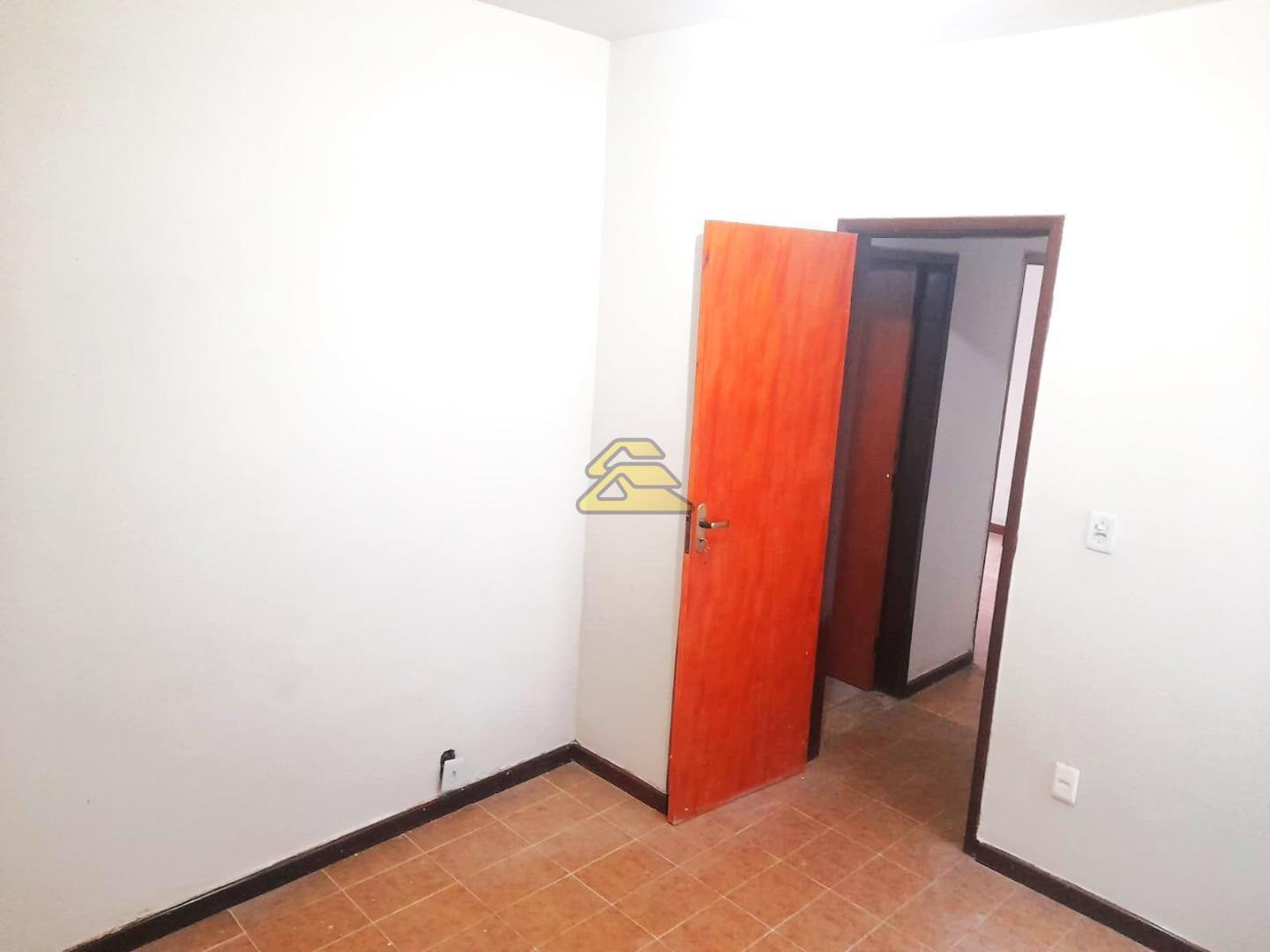 Casa à venda com 2 quartos, 65m² - Foto 11