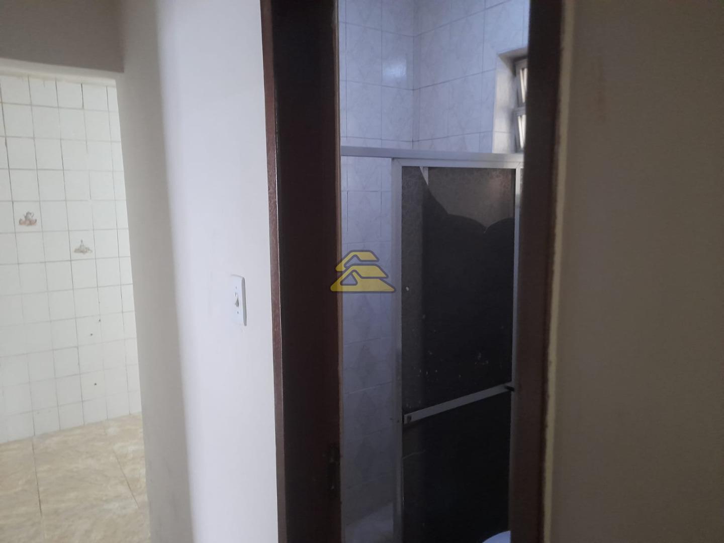 Casa à venda com 2 quartos, 65m² - Foto 19