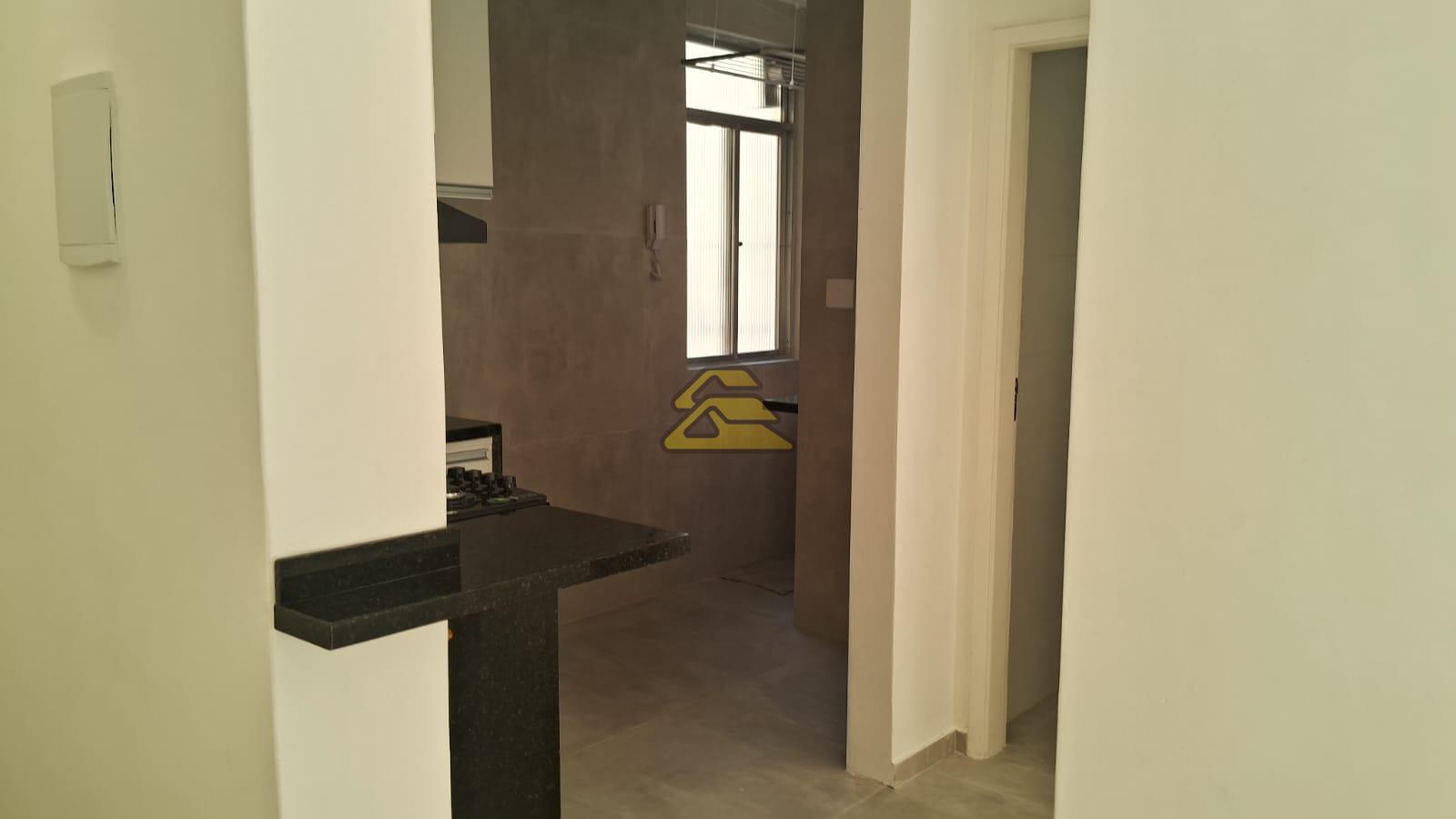 Apartamento para alugar com 1 quarto, 50m² - Foto 12