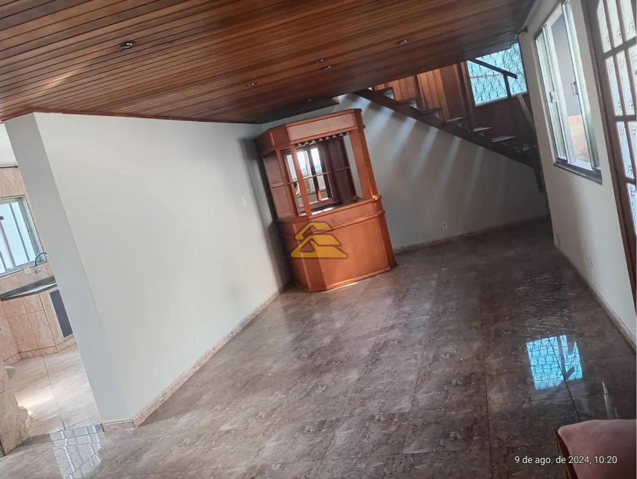 Casa à venda com 4 quartos, 131m² - Foto 5