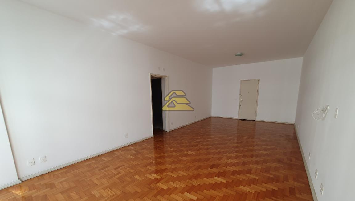 Apartamento à venda com 3 quartos, 150m² - Foto 3