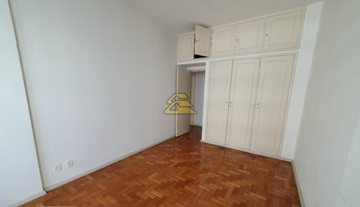 Apartamento à venda com 3 quartos, 150m² - Foto 9