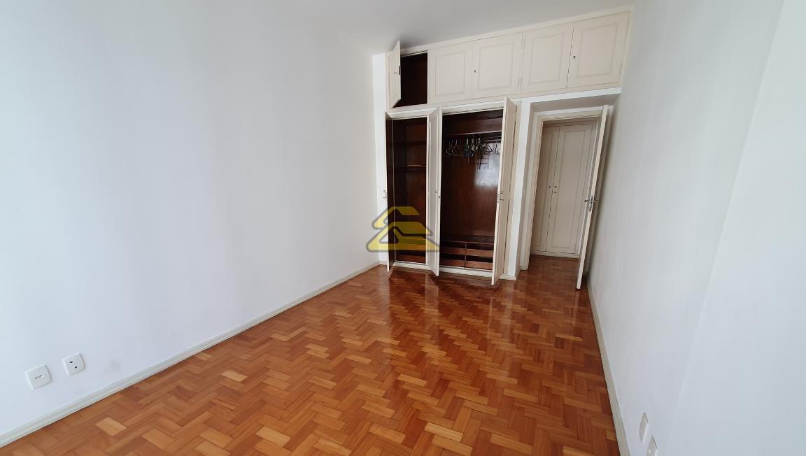 Apartamento à venda com 3 quartos, 150m² - Foto 11