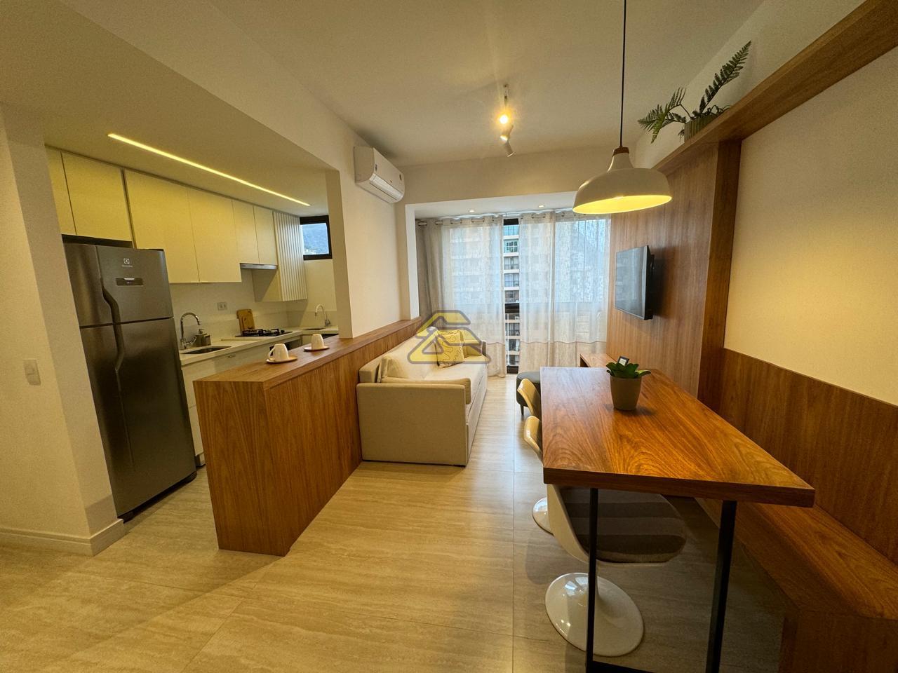 Apartamento à venda com 1 quarto, 32m² - Foto 1