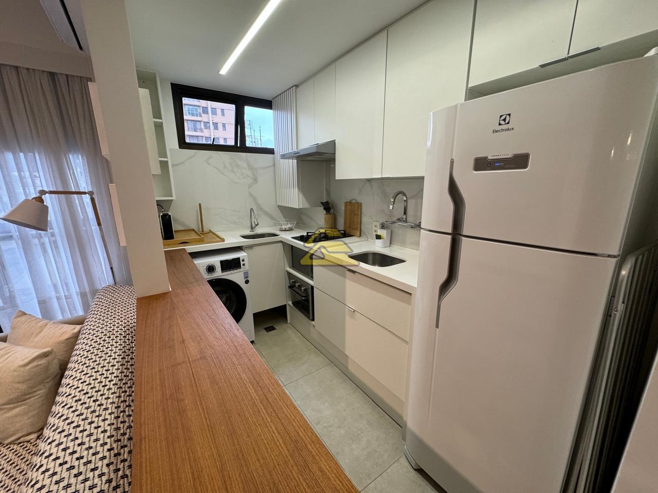 Apartamento à venda com 1 quarto, 32m² - Foto 8