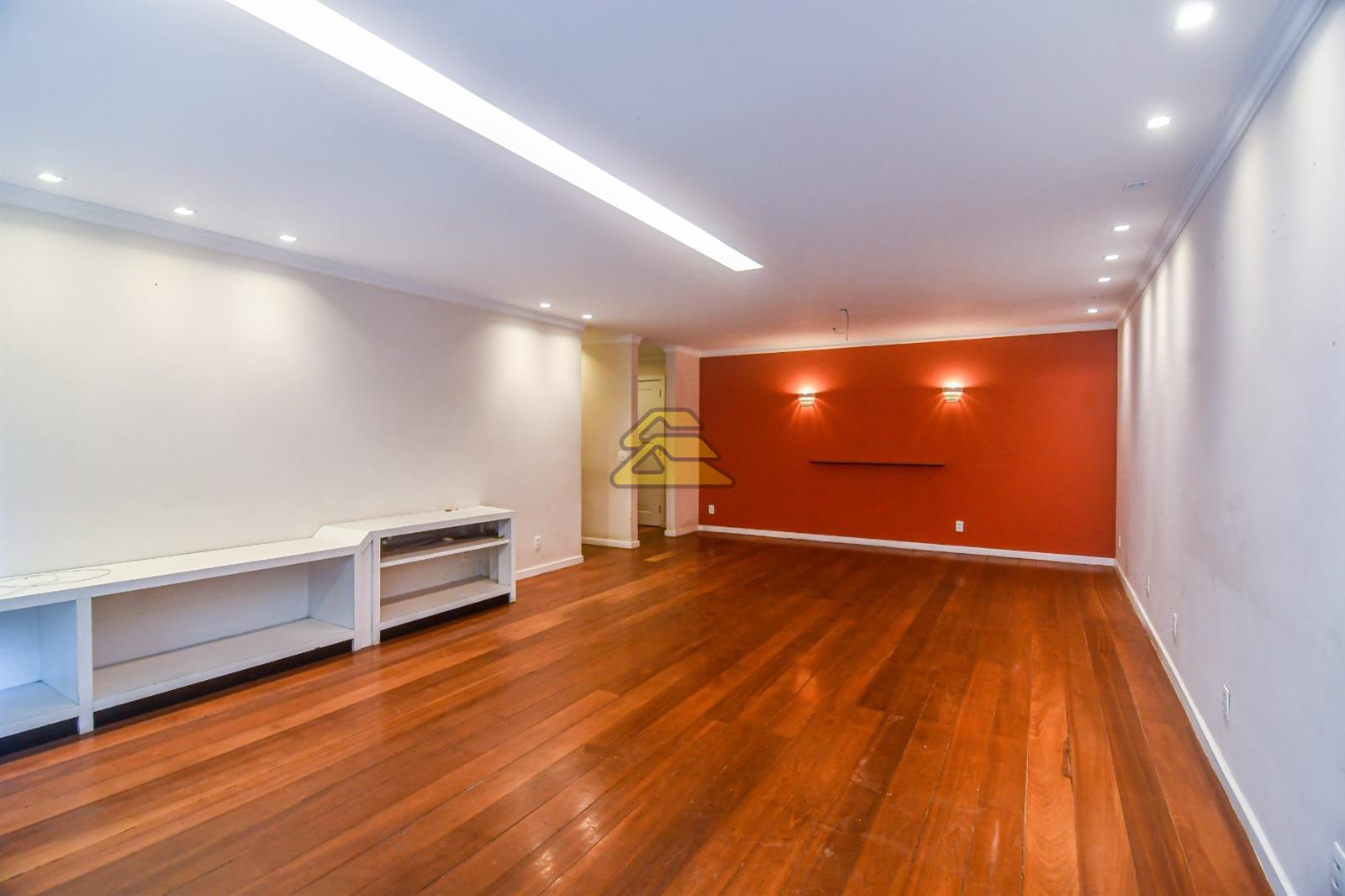 Apartamento à venda com 4 quartos, 226m² - Foto 5