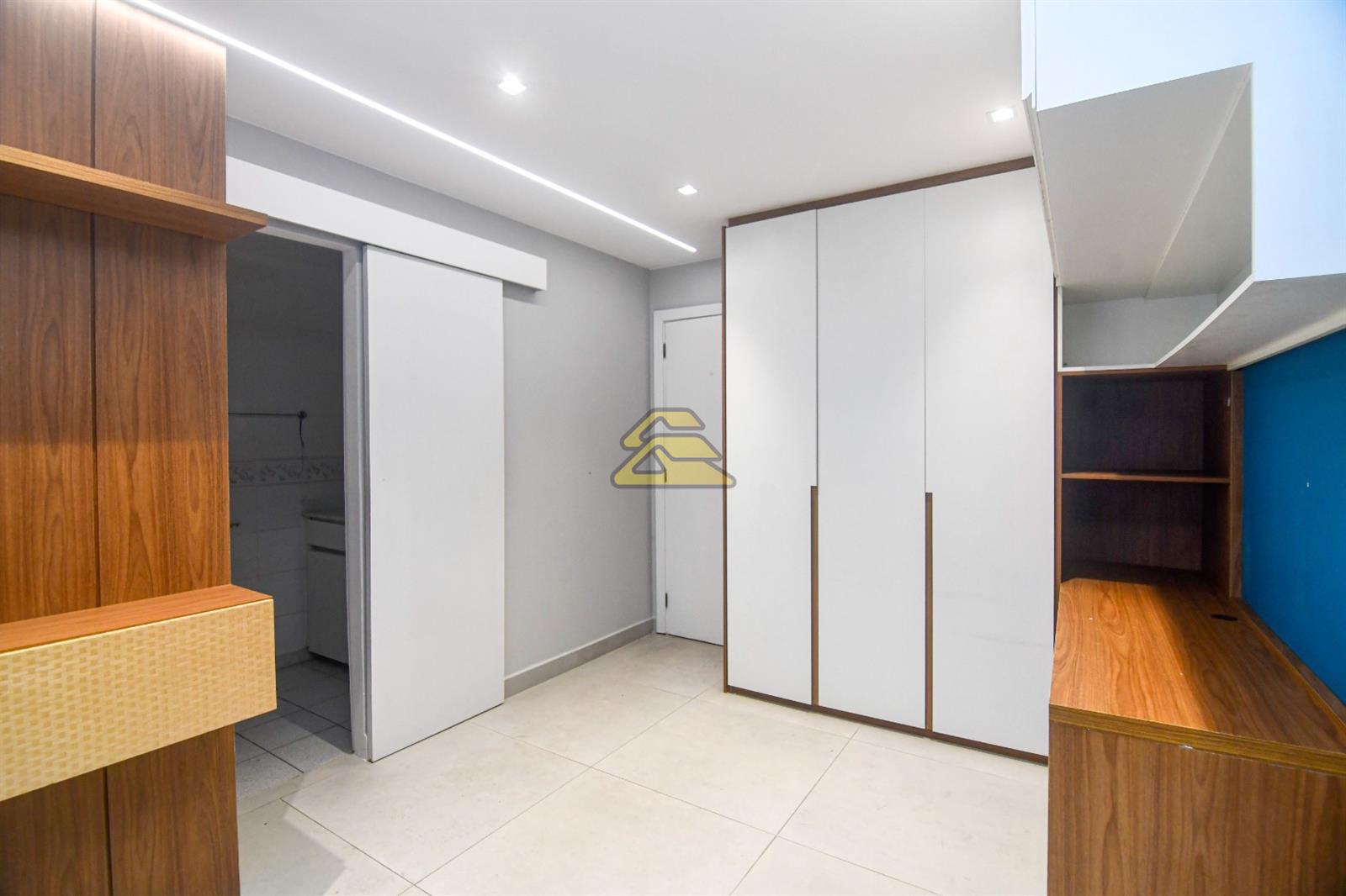 Apartamento à venda com 4 quartos, 226m² - Foto 15