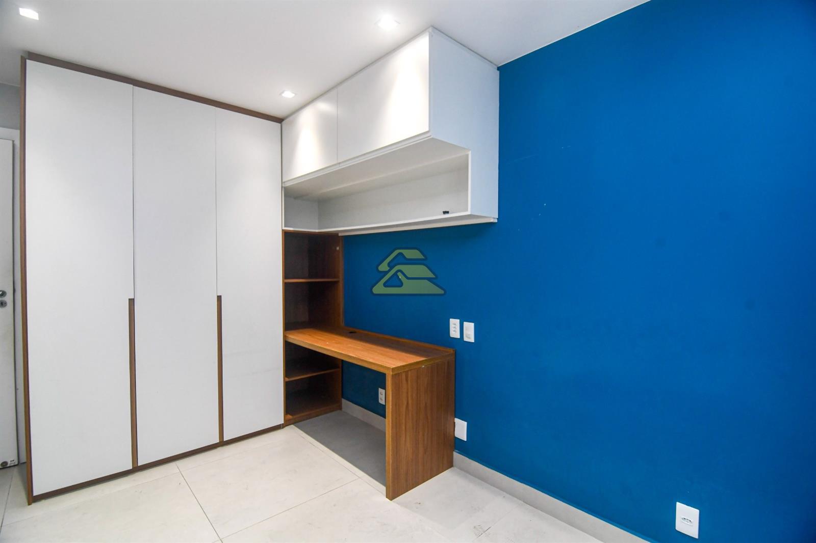 Apartamento à venda com 4 quartos, 226m² - Foto 16