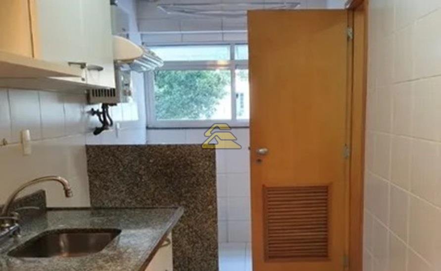 Apartamento à venda com 2 quartos, 76m² - Foto 13