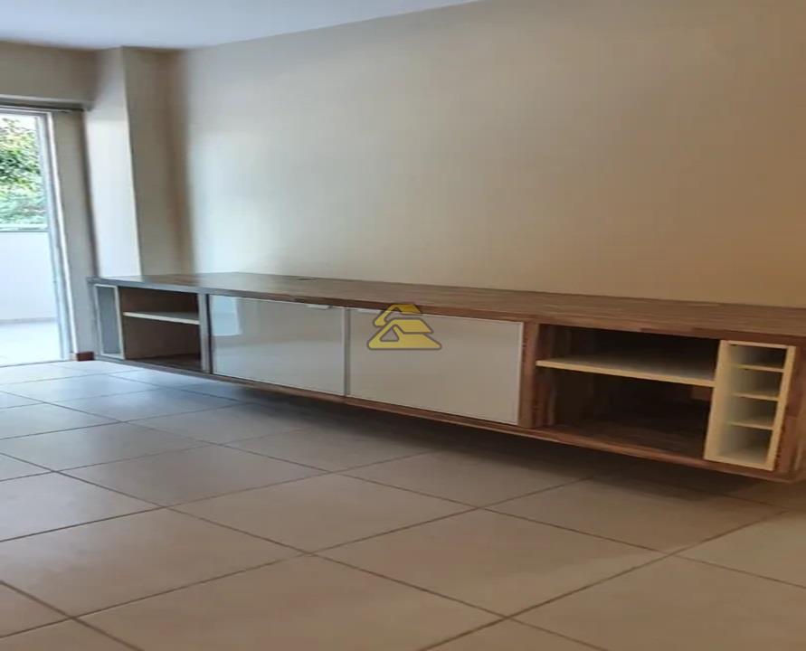 Apartamento à venda com 2 quartos, 76m² - Foto 2